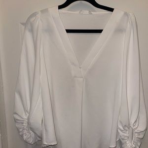 Blouse worn 2 times Very classy